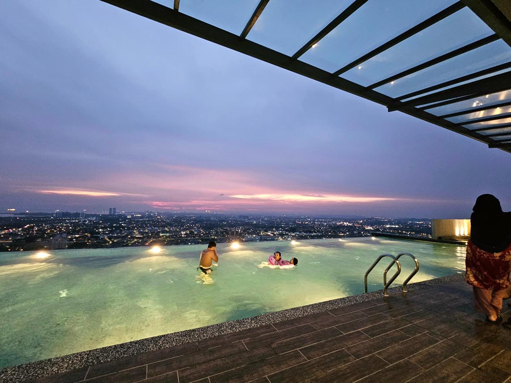 Quartz Paragon Suites Melaka By Ggm Dış mekan fotoğraf