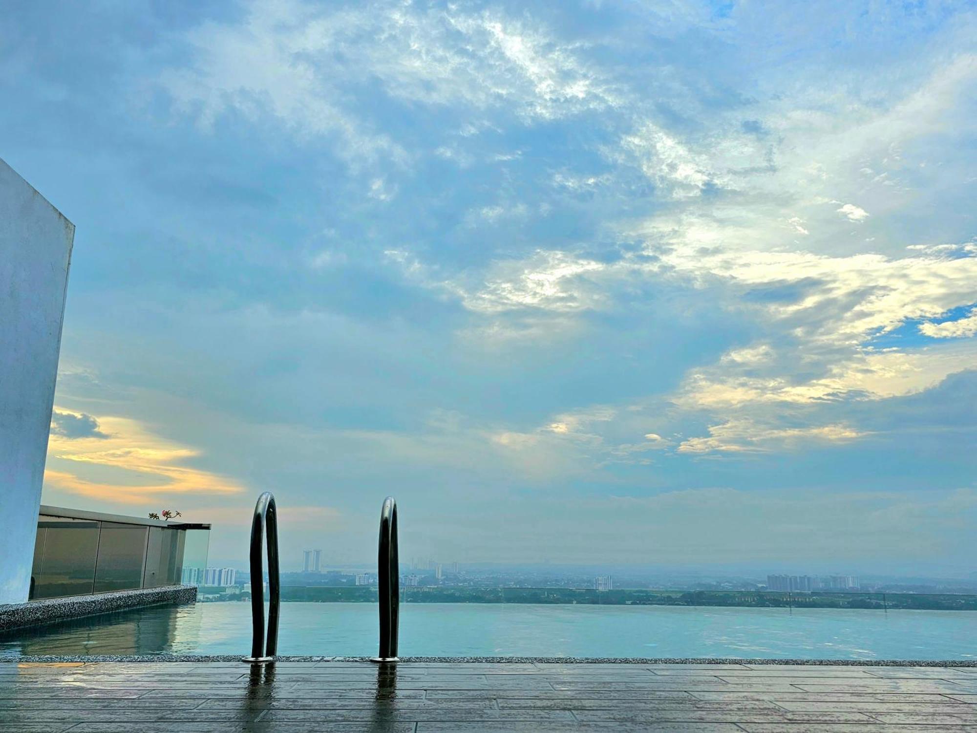 Quartz Paragon Suites Melaka By Ggm Dış mekan fotoğraf